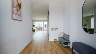 Eingang Musterhaus für Familien