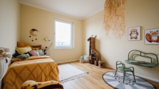Kinderzimmer Home Staging Wandfarbe gelb sonnig Musterhaus